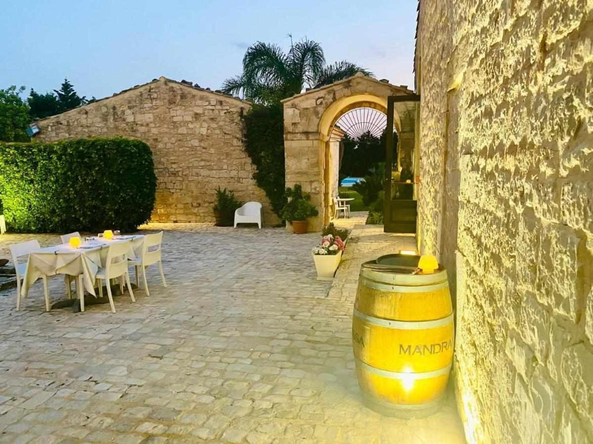 פוצאלו Torre Dantona Country Suites מראה חיצוני תמונה